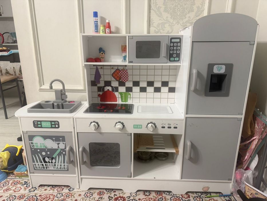 Детская кухня (игрушки), приборы