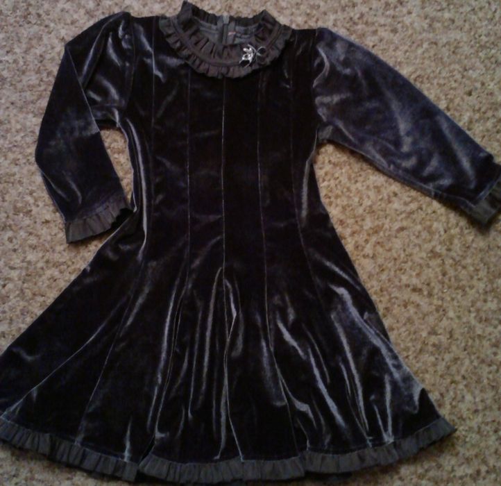 Платья  на девочку,качественные.Германия