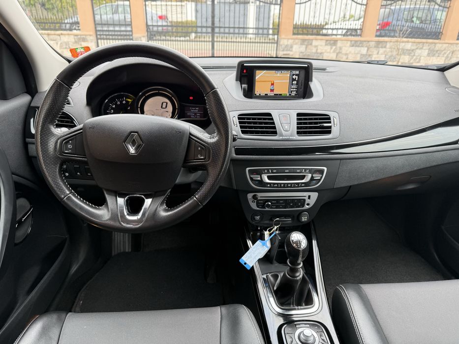 Renault Megane3-“BOSE”-1,2 Tce-Benzi-REZERVATA