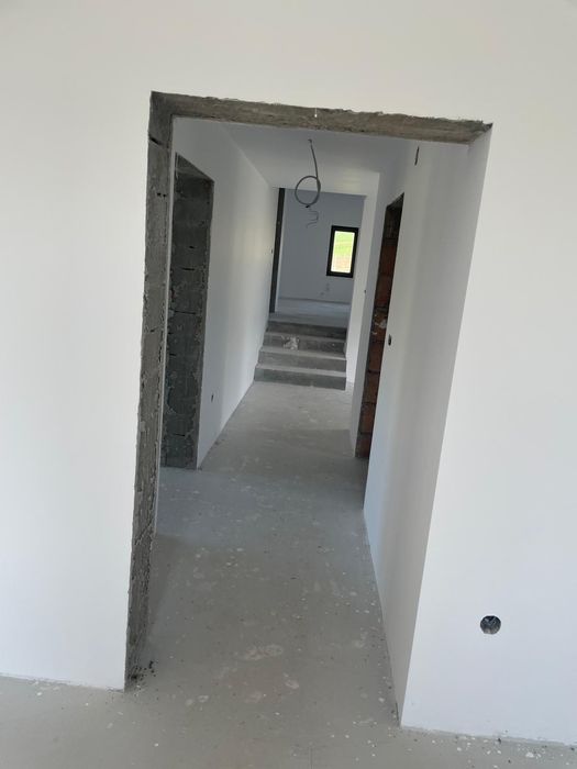 Casă de vânzare