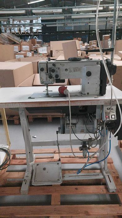 masina de cusut industriala Durkopp, masa de lucru