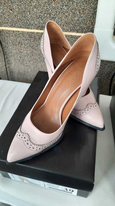 Дамски обувки нови