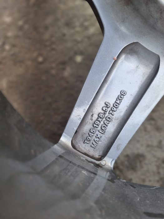 Оригинальные диски AMG с резинами