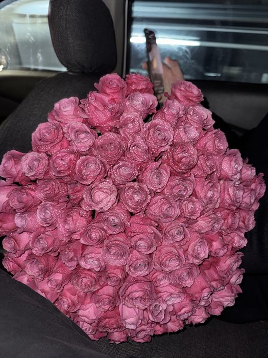 101 роза Альфалоп — шикарный букет