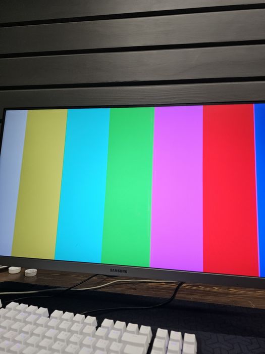 Монитор Samsung S24R350FHI