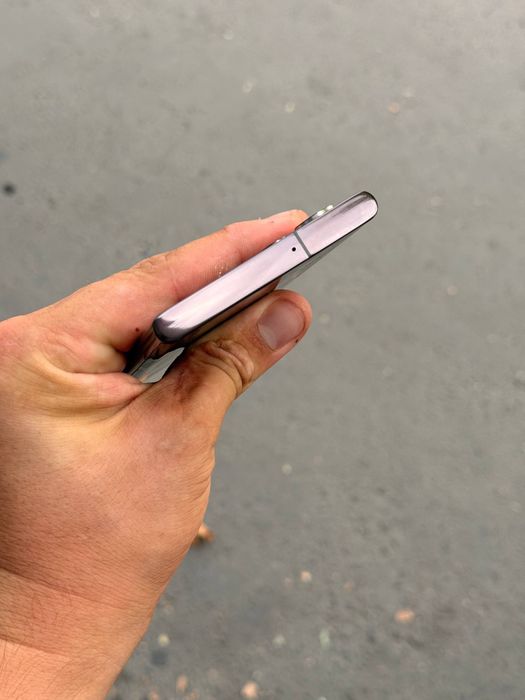 Samsung S22 Ultra 5)g