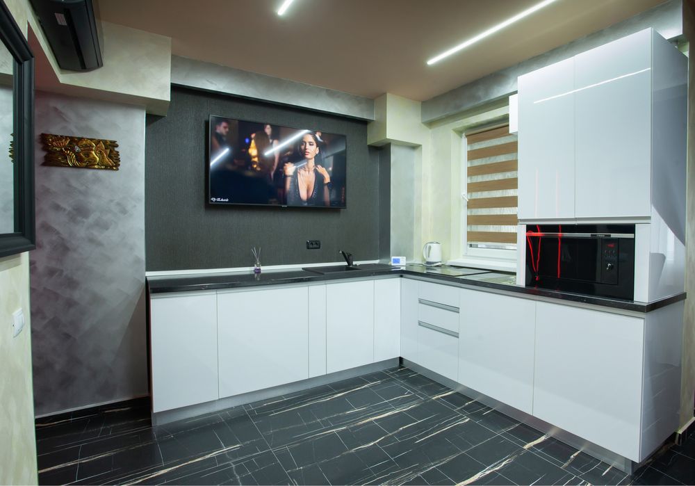 Regim hotelier de Lux cu Jacuzzi in camera