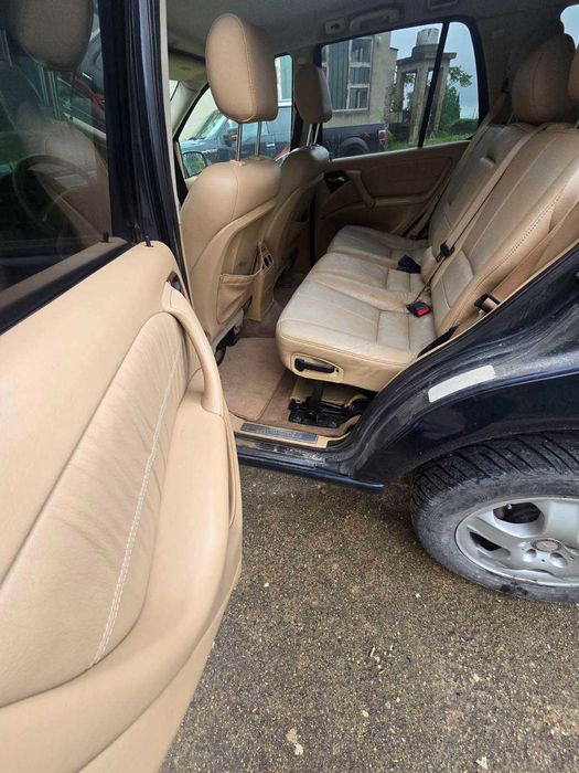 Мерцедес ML 270 на части