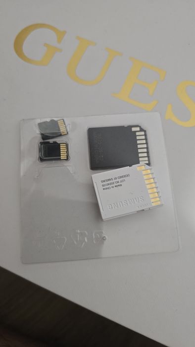 Vând card micro sd samsung 256GB și SanDisk 512