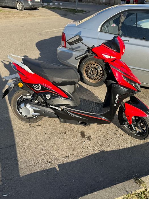 Scuter electric Storm