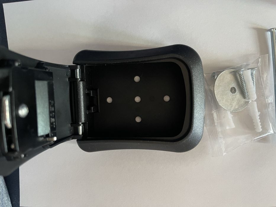 Ключница ключ-сейф