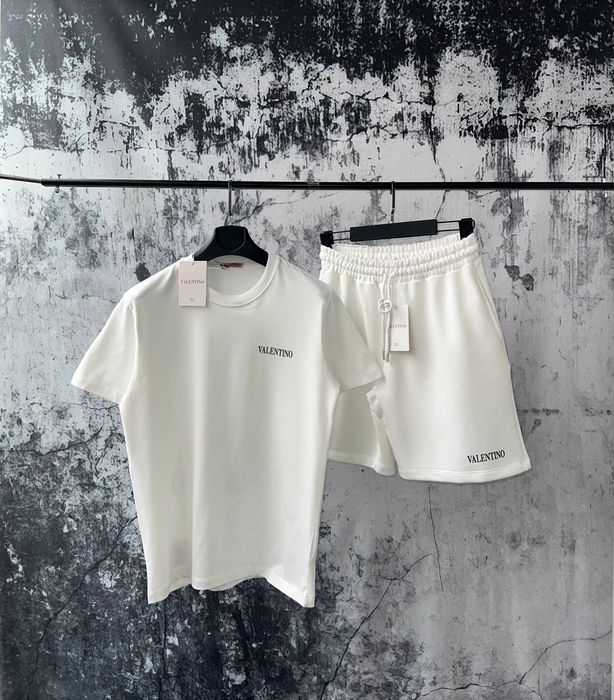 Compleu barbati.Model superb și rar.Calitate premium.Toate mari