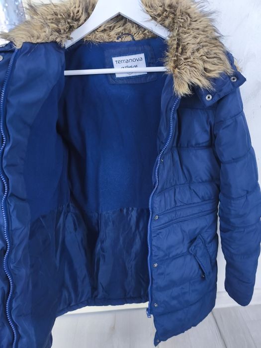 Дамско зимно дълго яке.