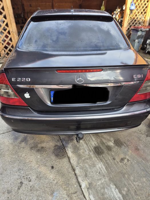 Vand Mercedes E class Avangarde automat