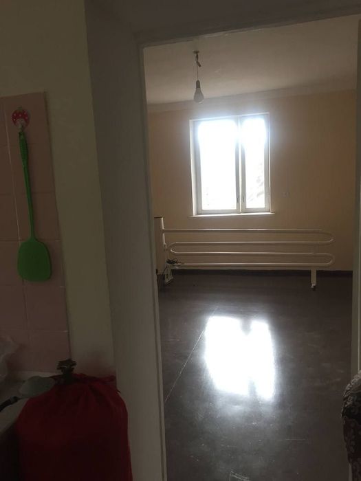 Dacha sotiladi o'rta saroyda