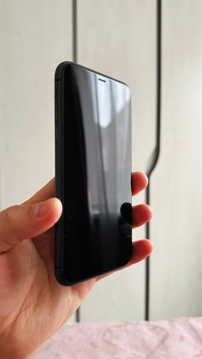 Продам Iphone 11