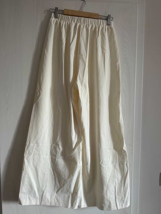 Ефирен дамски летен комплект в бежов цвят - размер S