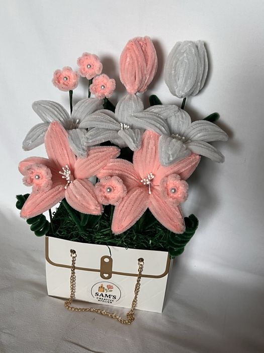 Flori, buchete realizate manual