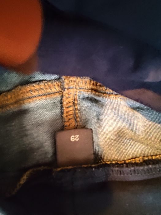 Pantaloni jeans gravide