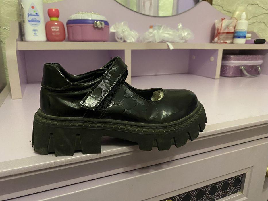 Туфли в 1 кл,31 размер