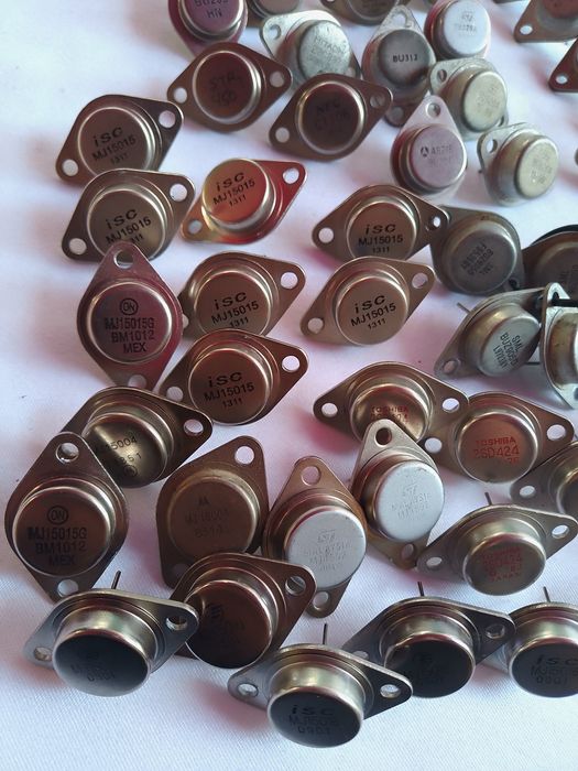 Tranzistori de putere recuperati în perfecta stare de funcționare 
Pe