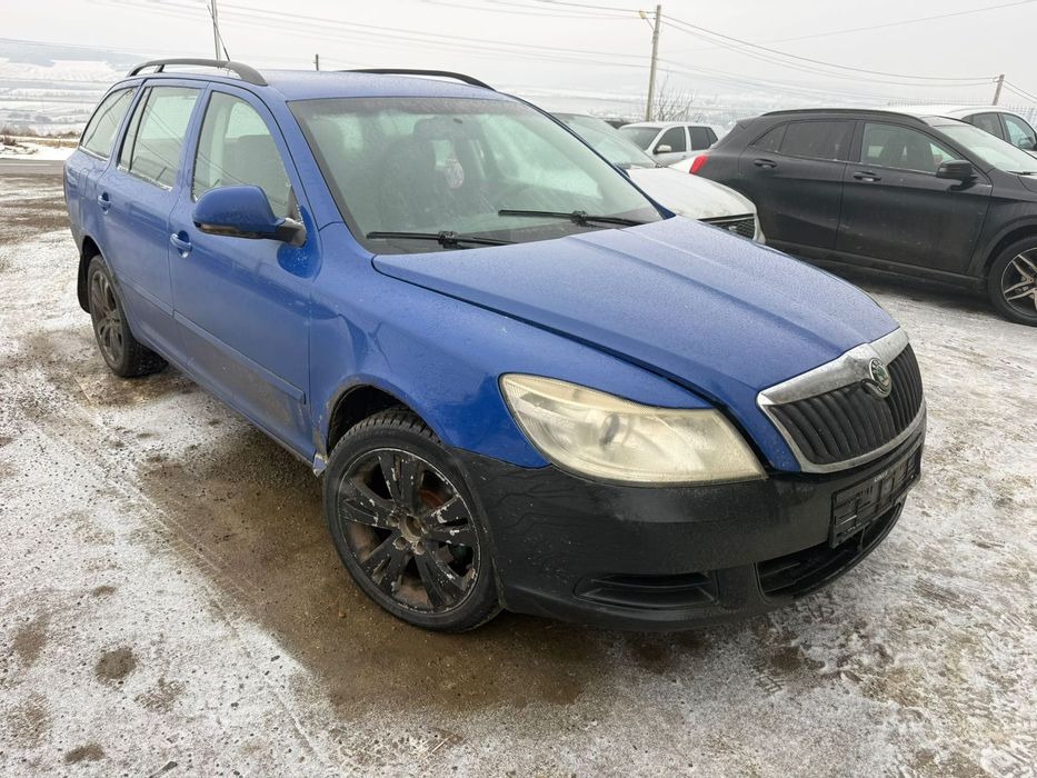 Dezmembrez / Dezmembrari / Piese / Accesorii Skoda octavia 2 fl 2009 1.9 BXE albastra