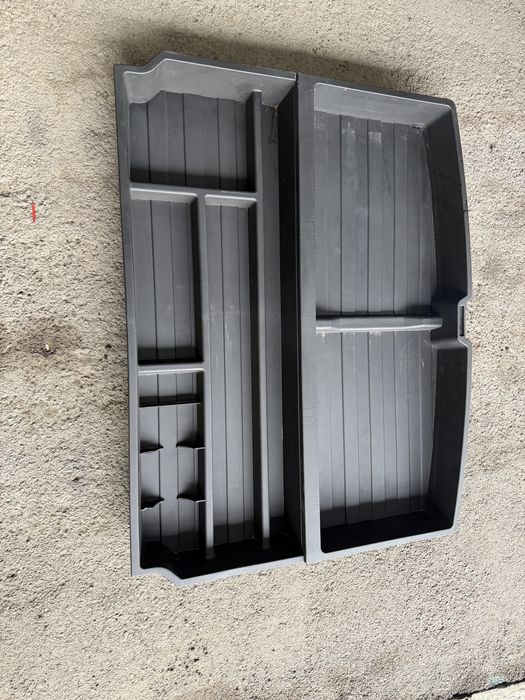 Ящик органайзер в багажник Zeekr 001