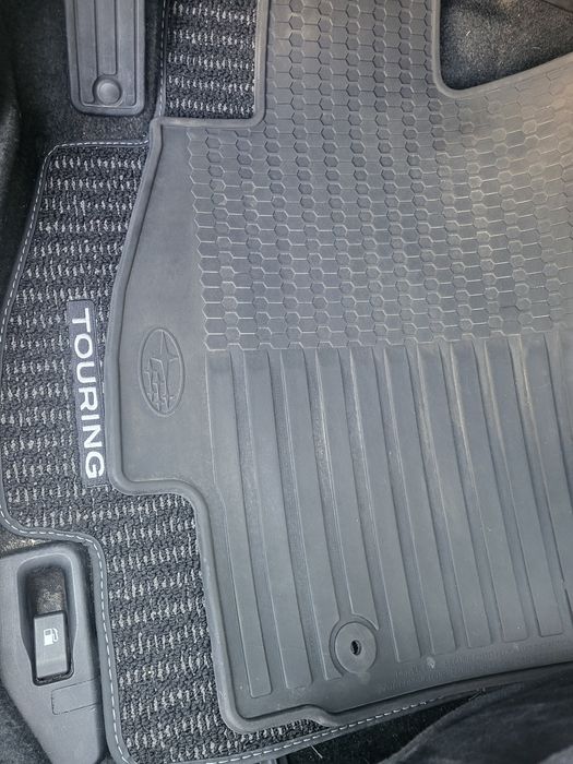 Продам полики на субару