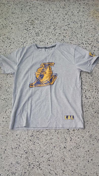 Тениска на LA Lakers като нова (S)