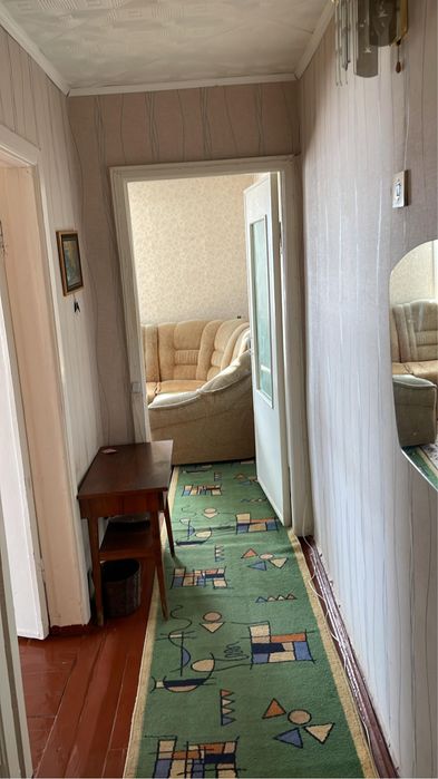 Продам двух комнатную квартиру