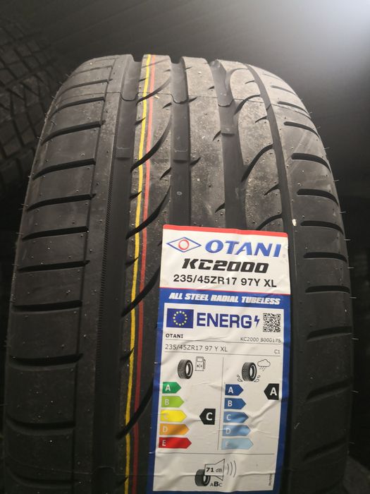 235 45 17 цола нови гуми dot 25
