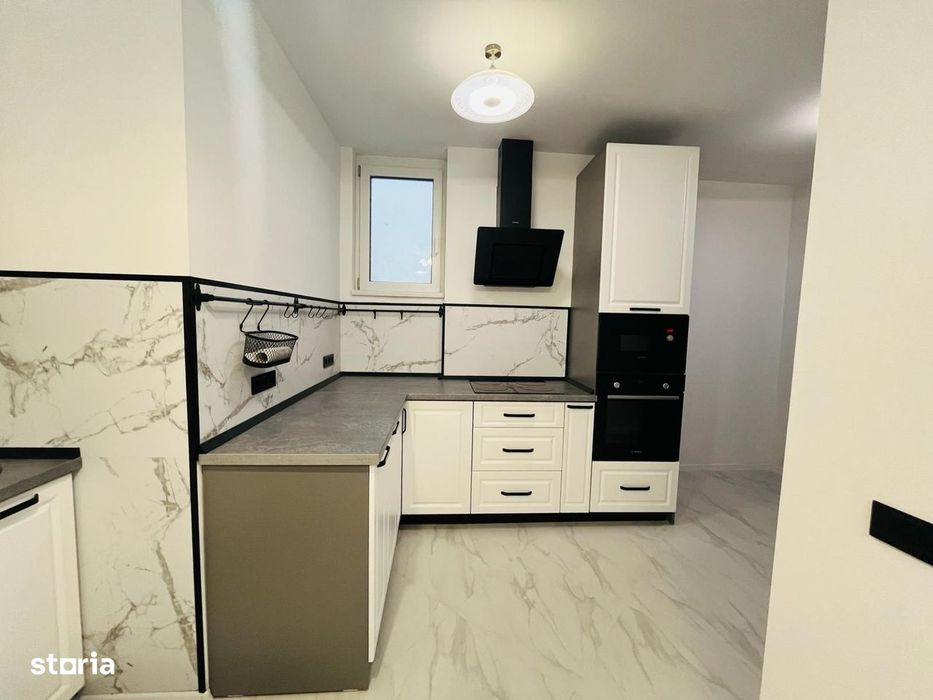 Duplex 5 camere ( Parter +Demisol) in Piata Romana