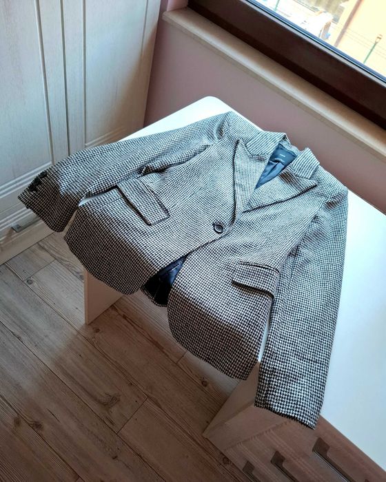 Ново дамско сако MANGO