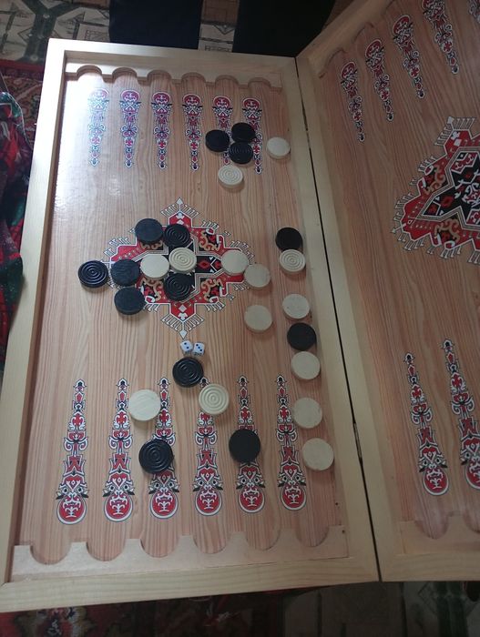 Продам нарды в отличном состоянии
