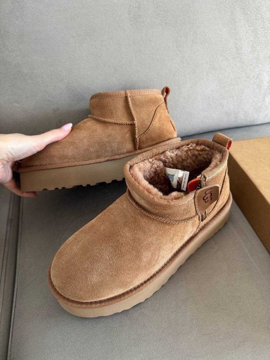 Încălțăminte / ghete de iarnă UGG