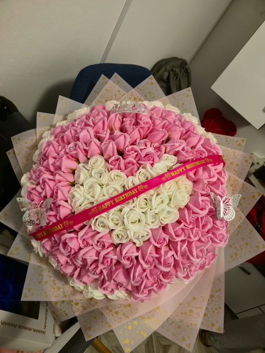 Buchete, din  trandafiri de sapun parfumati.