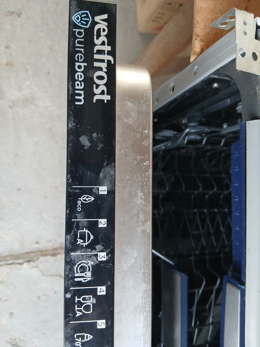 Продам посудомойку.