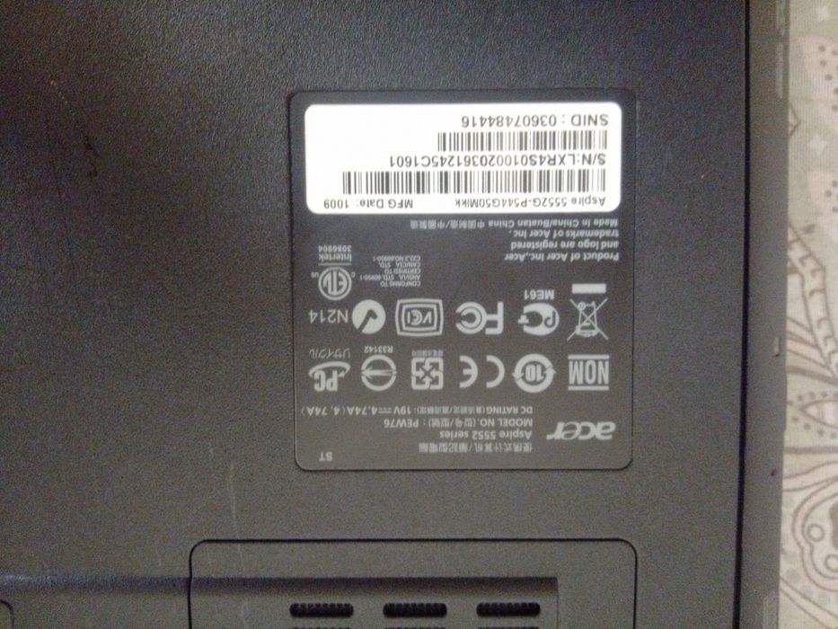 Acer noutbuk zapchastga sotiladi