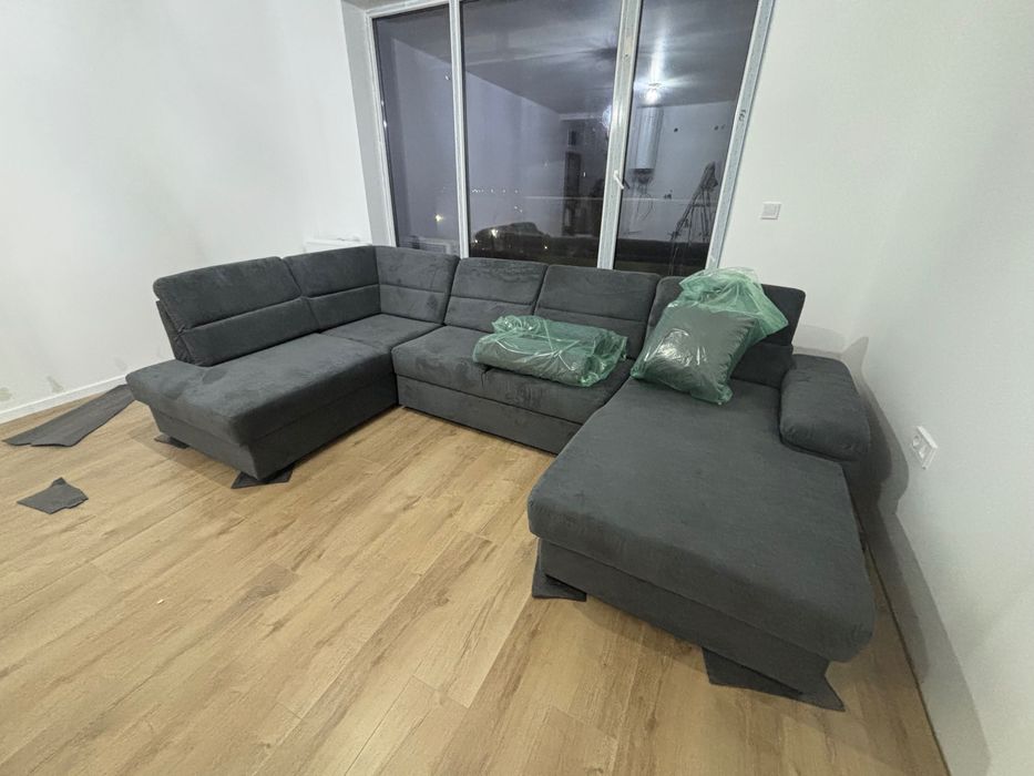 СИВА П-ОБРАЗНА ХОЛНА ГАРНИТУРА НОРМАН ЛЯВ ПОДЛАКЪТНИК 166/319/183 СМ, 2 РАКЛИ И 2 ПОДГЛАВНИКА, И ФУНКЦИЯ СЪН 122/255СМ