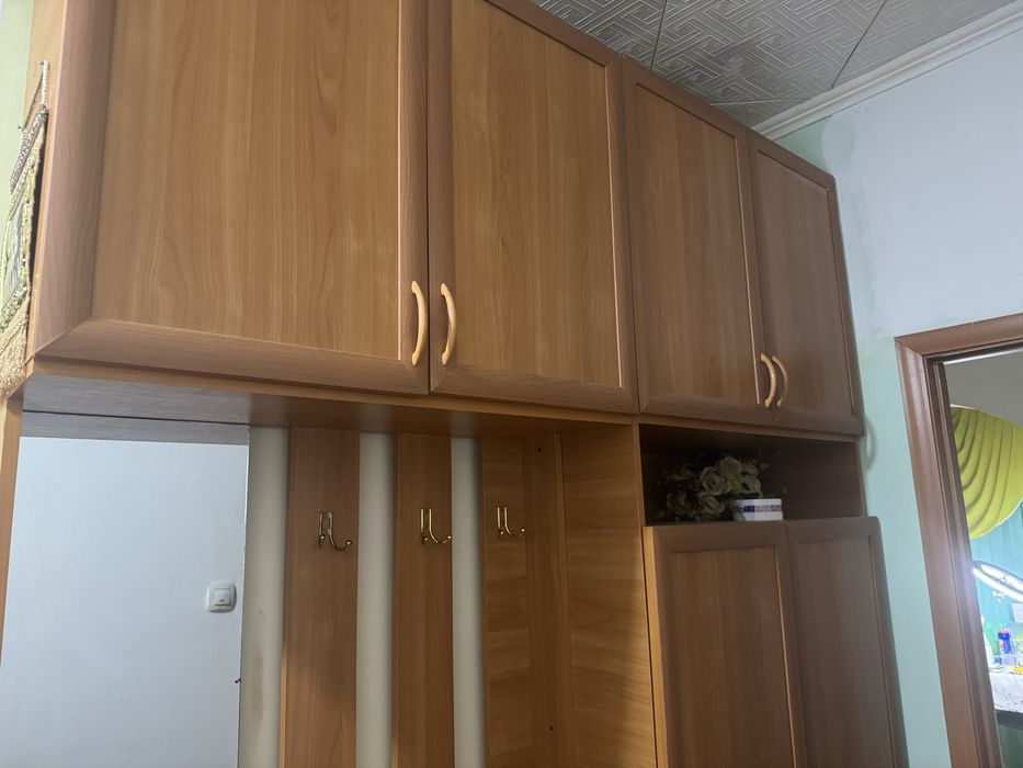 Прихожая продается