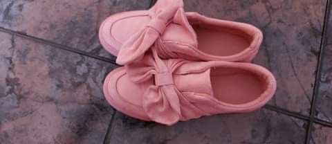 2 броя дамски маратонки Release за 14 лева