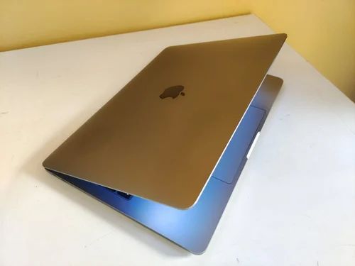 MacBook Air  - Laptop
