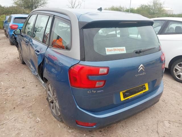 Dezmembrez Citroen C4 Picasso 2