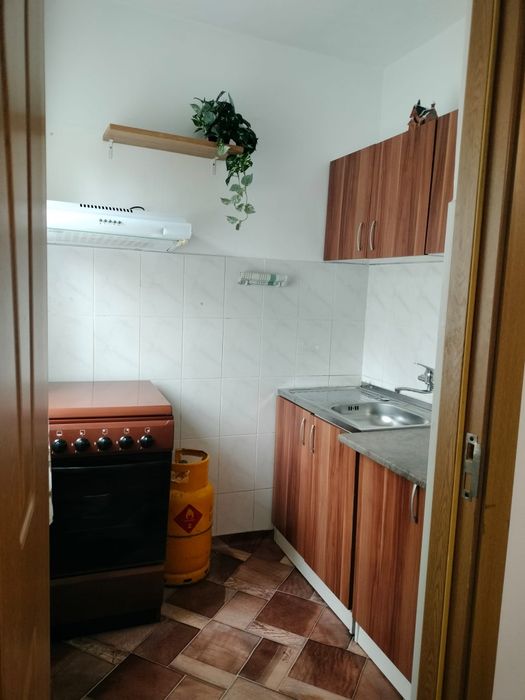 Inchiriez apartament