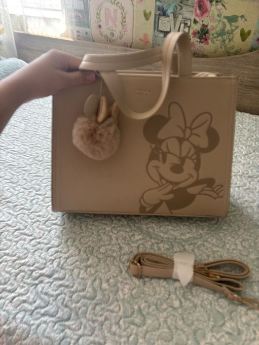 Кожена чанта на Disney