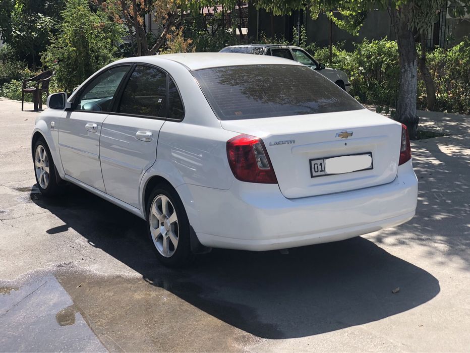 Срочно продается Lacetti Jentra 3 позиция