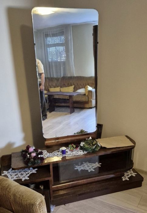 Vitrina, comoda de televizor, comoda cu oglinda