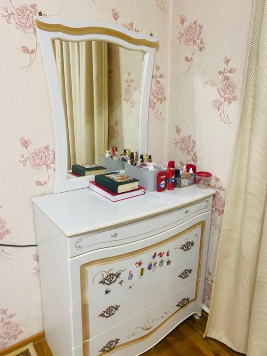 Спальный гарнитур срочно