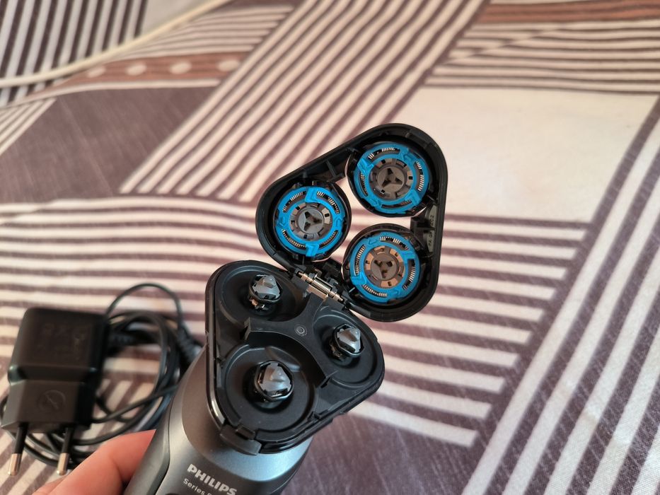 Продам оригинальную  электробритву Philips series 5000  S5166