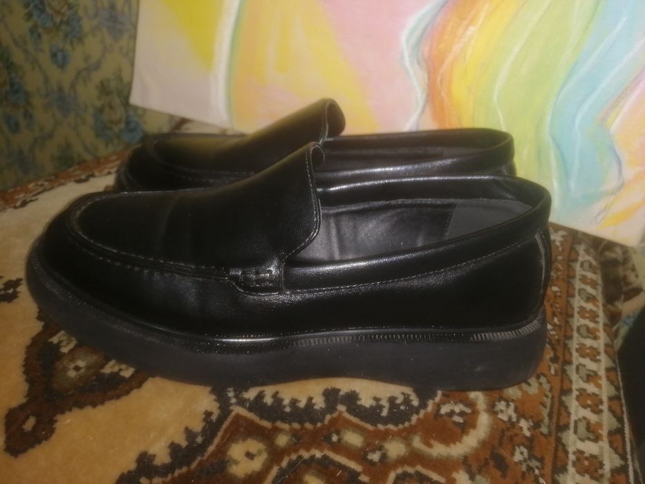 Продам женские туфли лоферы